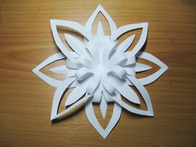 3D Schneeflocke aus Papier basteln-dekoking-com