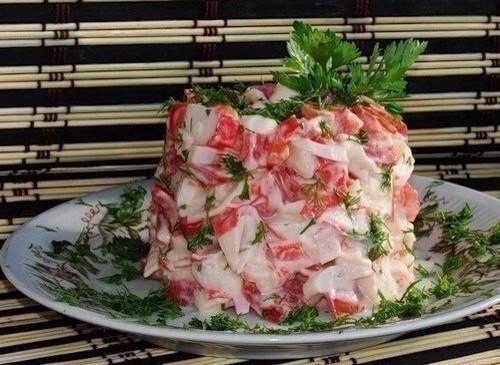 meeres-staebchen-salat-mit-tomaten-dekoking-com