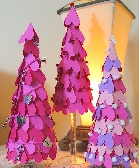weihnachtsbaum-aus-papier-herzen-basteln-dekoking-com