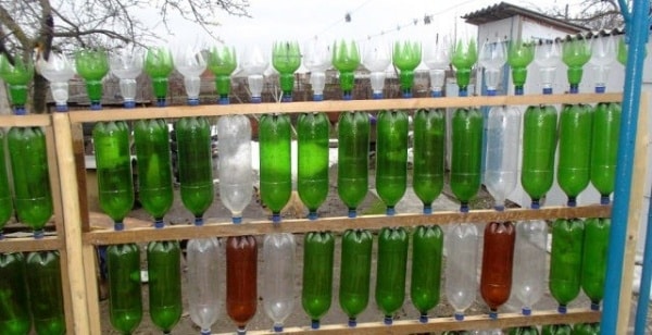 gartenzaun-aus-plastikflaschen-2