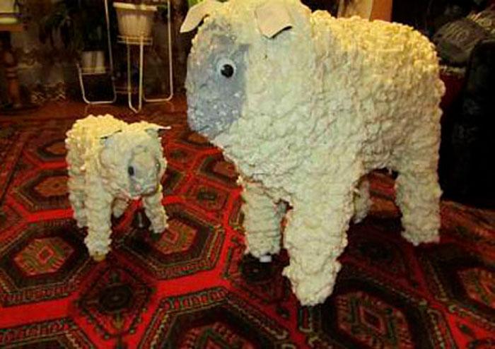 Schaf aus Montageschaum